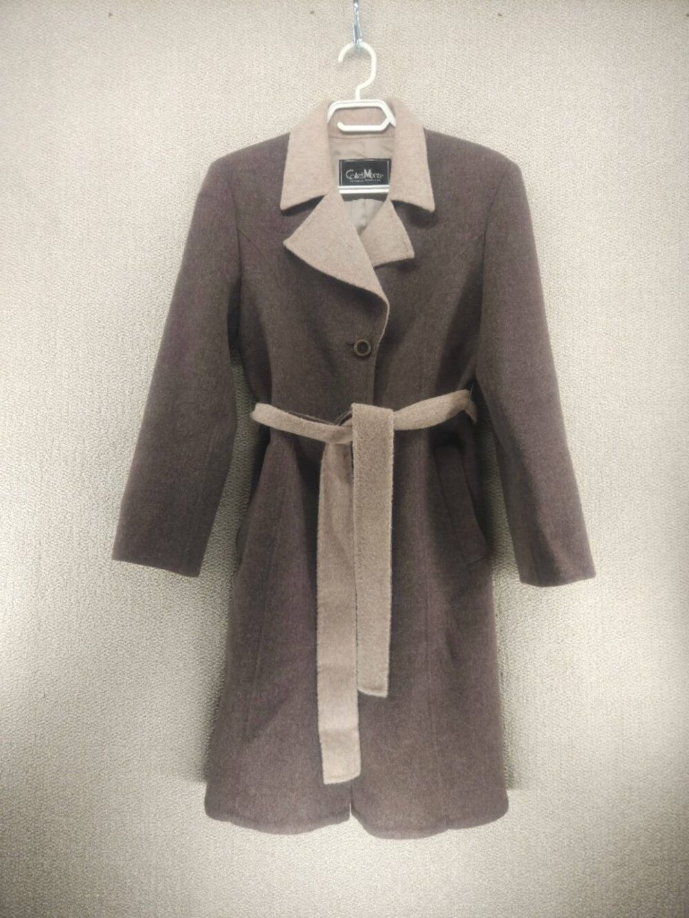 Wool Blend Coat, Color Block Collar, Tailored, Korean-Made - Picture 2 of 11